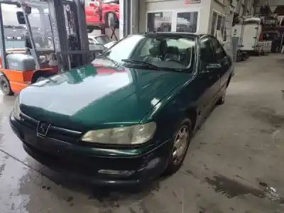 Véhicule à la ferraille PEUGEOT 406 (8B)  de l'année 1996 alimenté LFY (XU7JP4)