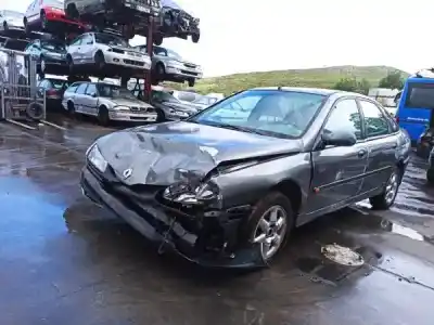 Véhicule à la ferraille RENAULT LAGUNA I (B56_, 556_)  de l'année 1995 alimenté 