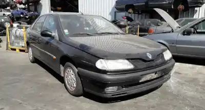 Véhicule à la ferraille RENAULT LAGUNA I (B56_, 556_)  de l'année 1995 alimenté 