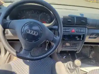 Здавання транспортного засобу audi a3 (8l1) 1.6 року 1998 потужний 