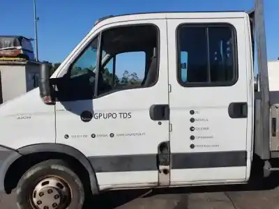 Veículo de Sucata iveco daily iv caja/chasis 35c15 do ano 2010 alimentado 