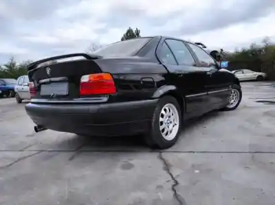 Veicolo di demolizione bmw 3 (e36) 318 tds dell'anno 1998 alimentato m41 d17 (174t1)