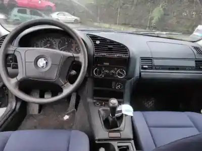 Veicolo di demolizione bmw 3 (e36) 318 tds dell'anno 1998 alimentato m41 d17 (174t1)