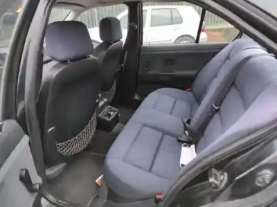 Veicolo di demolizione bmw 3 (e36) 318 tds dell'anno 1998 alimentato m41 d17 (174t1)