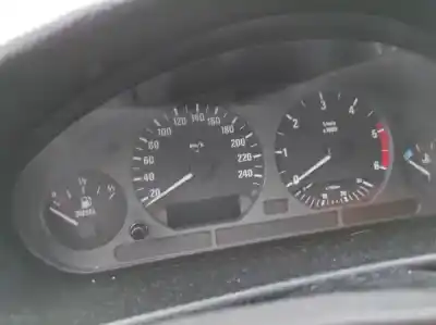 Veicolo di demolizione bmw 3 (e36) 318 tds dell'anno 1998 alimentato m41 d17 (174t1)