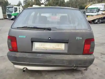 Veículo de Sucata fiat tipo hatchback (160_) 1.4 (160.ac) gasolina 5p do ano 1990 alimentado 159 a2.000