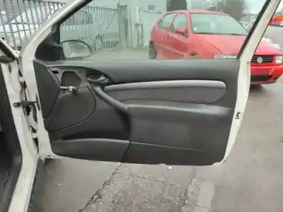 Здавання транспортного засобу ford focus i (daw, dbw) 124 l/470 gasóleo 2001 3p року 2001 потужний 