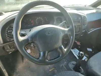 Sloopvoertuig hyundai h-1 / starex autobús (a1) 2.5 td van het jaar 1999 aangedreven d4bf