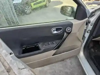 Véhicule à la ferraille renault megane ii break (km0/1_) 1.5 dci (km02. km13) gasóleo 2004 5p de l'année 2007 alimenté k9k 722