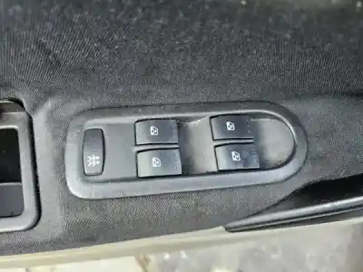 Véhicule à la ferraille renault megane ii break (km0/1_) 1.5 dci (km02. km13) gasóleo 2004 5p de l'année 2007 alimenté k9k 722