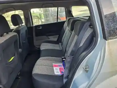 Véhicule à la ferraille renault megane ii break (km0/1_) 1.5 dci (km02. km13) gasóleo 2004 5p de l'année 2007 alimenté k9k 722