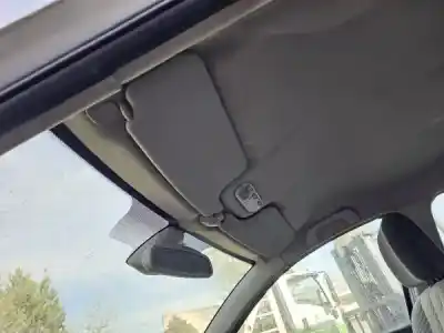 Véhicule à la ferraille renault megane ii break (km0/1_) 1.5 dci (km02. km13) gasóleo 2004 5p de l'année 2007 alimenté k9k 722