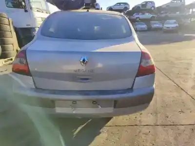 Véhicule à la ferraille renault megane ii sedán (lm0/1_) 1.5 dci (lm02 lm13 lm2a) de l'année 2005 alimenté  Véhicule à la ferraille renault megane ii sedán (lm0/1_) 1.5 dci (lm02 lm13 lm2a) de l'année 2005 alimenté