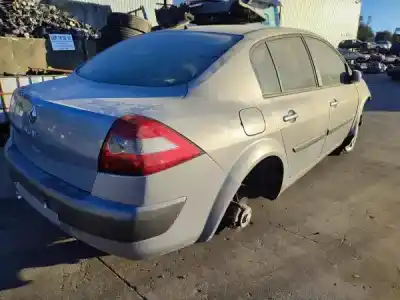 Véhicule à la ferraille renault megane ii sedán (lm0/1_) 1.5 dci (lm02 lm13 lm2a) de l'année 2005 alimenté  Véhicule à la ferraille renault megane ii sedán (lm0/1_) 1.5 dci (lm02 lm13 lm2a) de l'année 2005 alimenté
