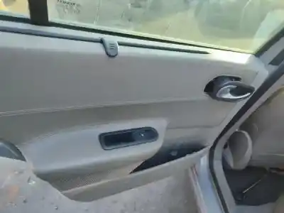 Véhicule à la ferraille renault megane ii sedán (lm0/1_) 1.5 dci (lm02 lm13 lm2a) de l'année 2005 alimenté  Véhicule à la ferraille renault megane ii sedán (lm0/1_) 1.5 dci (lm02 lm13 lm2a) de l'année 2005 alimenté