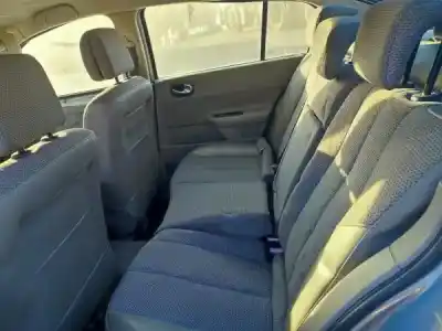 Véhicule à la ferraille renault megane ii sedán (lm0/1_) 1.5 dci (lm02 lm13 lm2a) de l'année 2005 alimenté  Véhicule à la ferraille renault megane ii sedán (lm0/1_) 1.5 dci (lm02 lm13 lm2a) de l'année 2005 alimenté