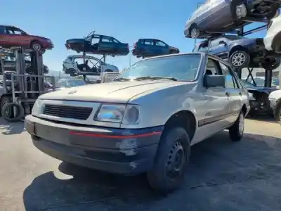 Veículo de Sucata OPEL CORSA A (1983->) 1.2 N do ano 1992 alimentado 12 NV