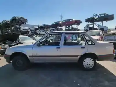 Veículo de Sucata opel corsa a (1983->) 1.2 n do ano 1992 alimentado 12 nv