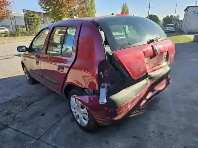 Veículo de Sucata renault clio ii bb_, cb_ 1.2 bb0a. bb0f. bb10. bb1k. bb28. bb2d. bb2h. cb0a.... do ano 2001 alimentado 