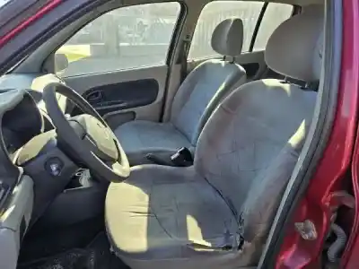 Veículo de Sucata renault clio ii bb_, cb_ 1.2 bb0a. bb0f. bb10. bb1k. bb28. bb2d. bb2h. cb0a.... do ano 2001 alimentado 