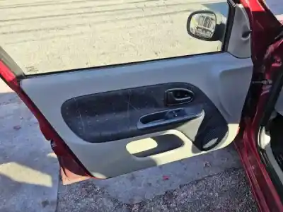 Veículo de Sucata renault clio ii bb_, cb_ 1.2 bb0a. bb0f. bb10. bb1k. bb28. bb2d. bb2h. cb0a.... do ano 2001 alimentado 