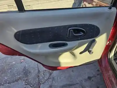 Veículo de Sucata renault clio ii bb_, cb_ 1.2 bb0a. bb0f. bb10. bb1k. bb28. bb2d. bb2h. cb0a.... do ano 2001 alimentado 