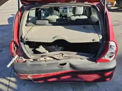 Veículo de Sucata renault clio ii bb_, cb_ 1.2 bb0a. bb0f. bb10. bb1k. bb28. bb2d. bb2h. cb0a.... do ano 2001 alimentado 