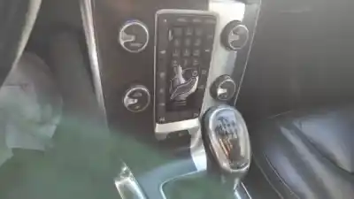 Здавання транспортного засобу volvo v40 hatchback (525) d2 року 2013 потужний d 4162 t