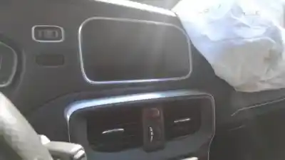 Здавання транспортного засобу volvo v40 hatchback (525) d2 року 2013 потужний d 4162 t