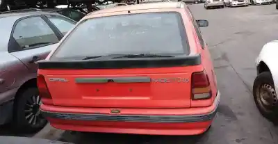 Veicolo di demolizione opel kadett e gasóleo 1995 3p dell'anno 1995 alimentato 