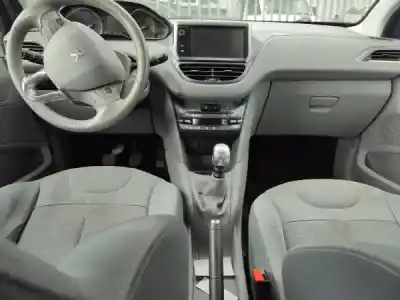 Здавання транспортного засобу peugeot 208 caixa (cr_) 1.6 hdi 92 року 2013 потужний 9hd (dv6c)