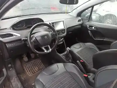 Здавання транспортного засобу peugeot 208 caixa (cr_) 1.6 hdi 92 року 2013 потужний 9hp (dv6dted)
