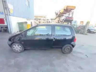 Scrapping Vehicle renault twingo i (c06_) 1.2 (c066 c068) of the year 2001 powered 