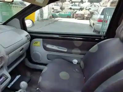 Scrapping Vehicle renault twingo i (c06_) 1.2 (c066 c068) of the year 2001 powered 