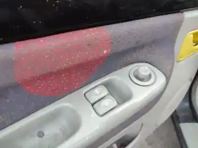 Scrapping Vehicle renault twingo i (c06_) 1.2 (c066 c068) of the year 2001 powered 