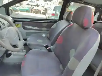 Scrapping Vehicle renault twingo i (c06_) 1.2 (c066 c068) of the year 2001 powered 