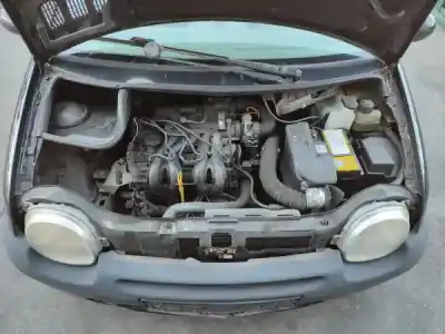 Scrapping Vehicle renault twingo i (c06_) 1.2 (c066 c068) of the year 2001 powered 