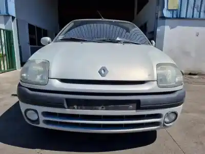Véhicule à la ferraille renault clio ii fase i (b/cb0) (1998->) 1.9 d (b/cb0e) de l'année 1998 alimenté f8q 630