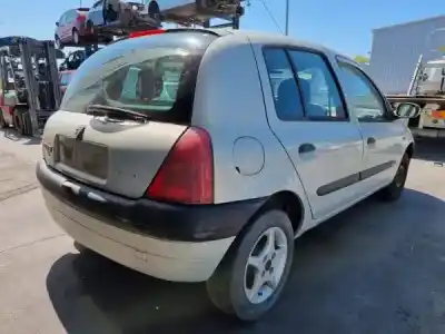 Véhicule à la ferraille renault clio ii fase i (b/cb0) (1998->) 1.9 d (b/cb0e) de l'année 1998 alimenté f8q 630