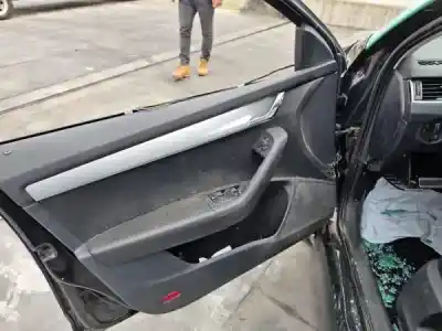 Здавання транспортного засобу skoda octavia iii break (5e5) 1528 ak gasóleo 2015 5p року 2015 потужний 