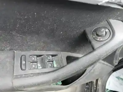 Здавання транспортного засобу skoda octavia iii break (5e5) 1528 ak gasóleo 2015 5p року 2015 потужний 