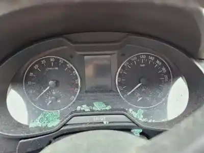 Здавання транспортного засобу skoda octavia iii break (5e5) 1528 ak gasóleo 2015 5p року 2015 потужний 