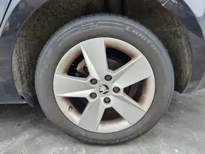 Здавання транспортного засобу skoda octavia iii break (5e5) 1528 ak gasóleo 2015 5p року 2015 потужний 