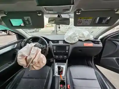 Здавання транспортного засобу skoda octavia iii break (5e5) 1528 ak gasóleo 2015 5p року 2015 потужний 