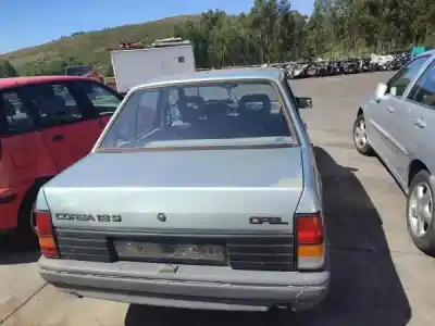 Sloopvoertuig opel corsa a tr (s83) 1.2 s (f11, m11, m19, f19) van het jaar 1991 aangedreven 12