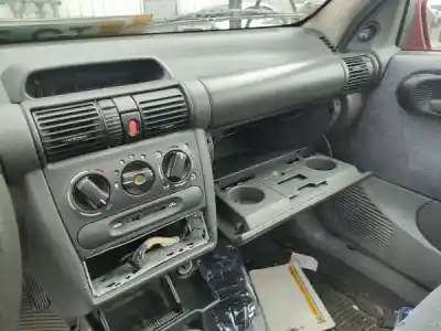 Veículo de Sucata opel corsa b (s93) 1.2 i (f08 f68 m68) do ano 1996 alimentado  Veículo de Sucata opel corsa b (s93) 1.2 i (f08 f68 m68) do ano 1996 alimentado