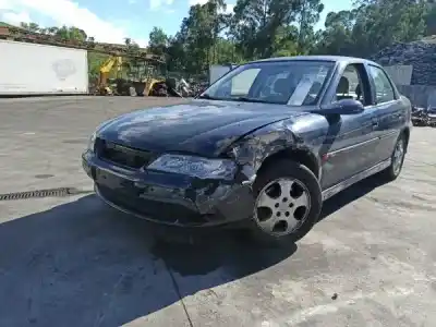 Sloopvoertuig OPEL VECTRA B HATCHBACK (38_) 2.0 DTI 16V (F68) Gasóleo 2002 4P van het jaar 2002 aangedreven X 20 DTL