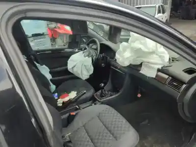 Veículo de Sucata audi a6 avant (4b5) 1.9 tdi 110 cv / 81 kw do ano 2001 alimentado 