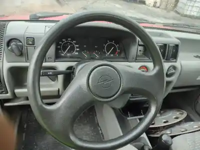 Vehicul casat opel corsa a fastback (s83) 1.0 (f08, m08, f68, m68) al anului 1991 alimentat 10 s