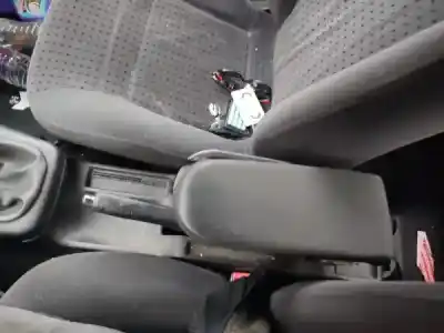 Veículo de Sucata volkswagen passat 3b2 1.9 tdi do ano 1997 alimentado 